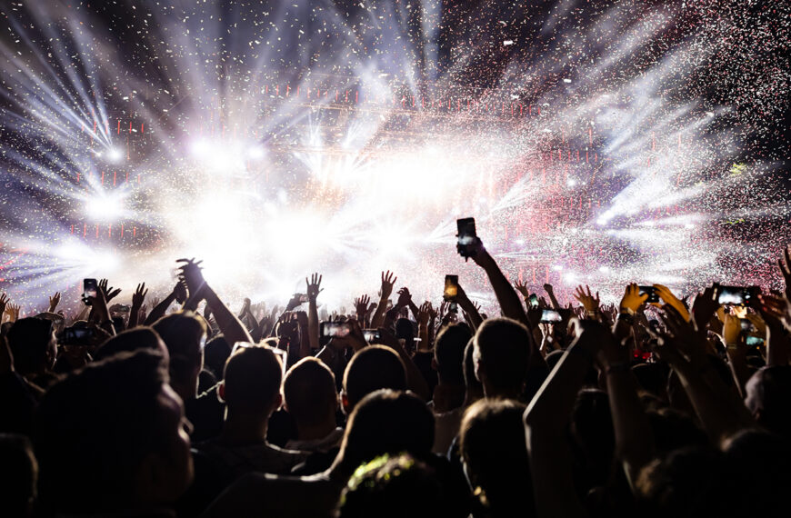 ¿Por qué nos enoja tanto que Bad Bunny llene estadios?